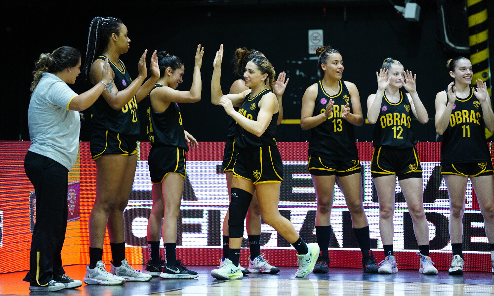 Entrenamiento femenino Obras