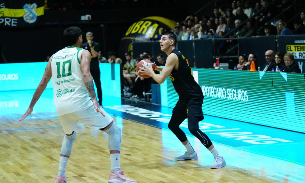 Felipe Inyaco vs Atenas